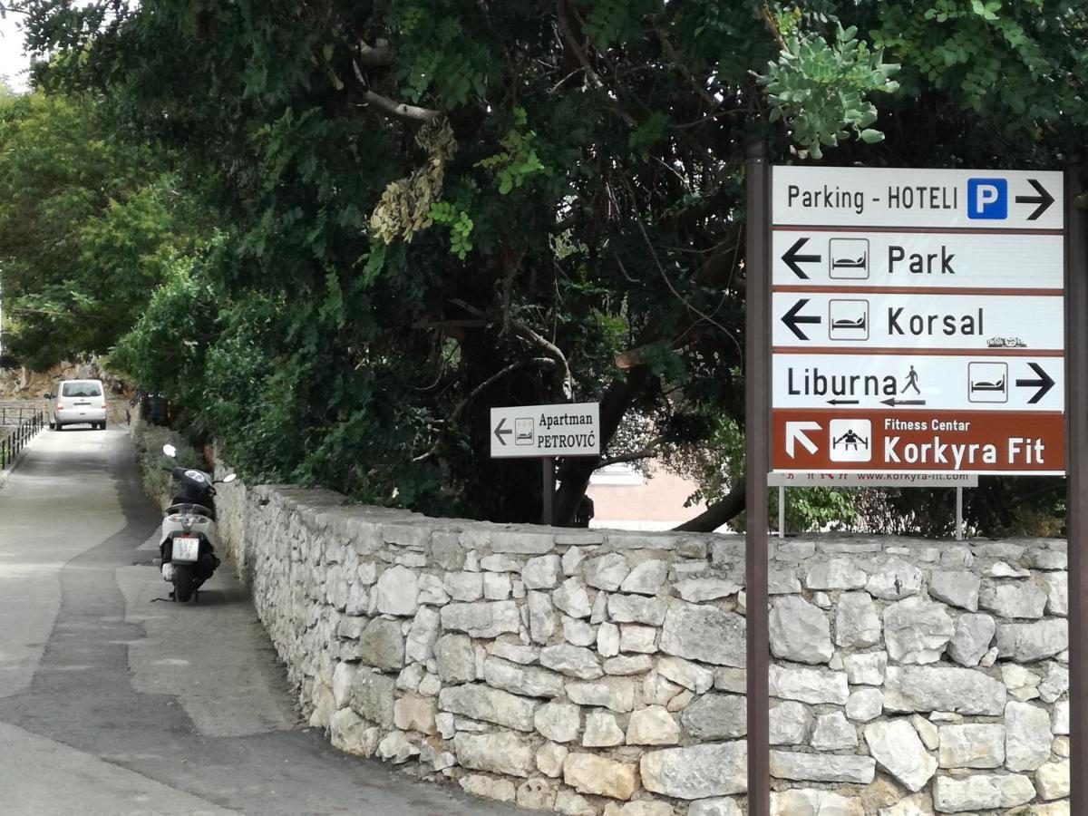 Apartment Petrovic Korcula Town Luaran gambar